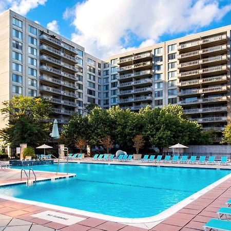 Beautiful 2Br Apartment At Crystal City With Gym Arlington Buitenkant foto