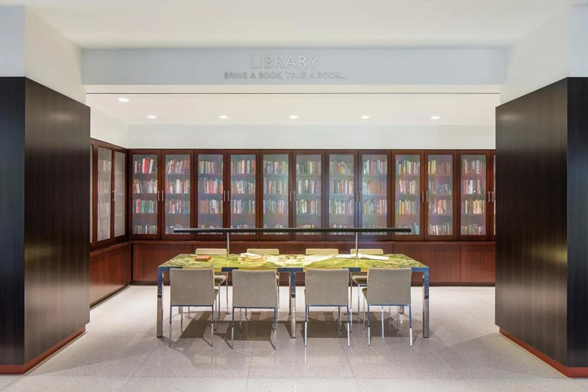 Beautiful 2Br Apartment At Crystal City With Gym Arlington Buitenkant foto