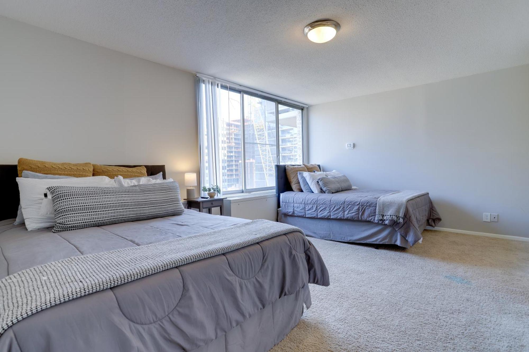 Beautiful 2Br Apartment At Crystal City With Gym Arlington Buitenkant foto