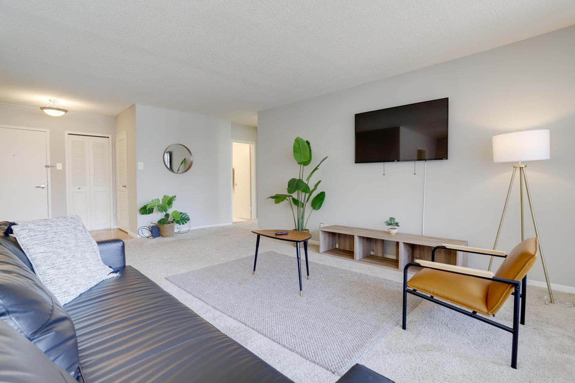 Beautiful 2Br Apartment At Crystal City With Gym Arlington Buitenkant foto